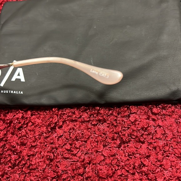 Quay Australia at Eye Sunglasses Lens Cat 3 - Picture 9 of 13